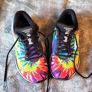 Brooks Tennis shoes-Mens